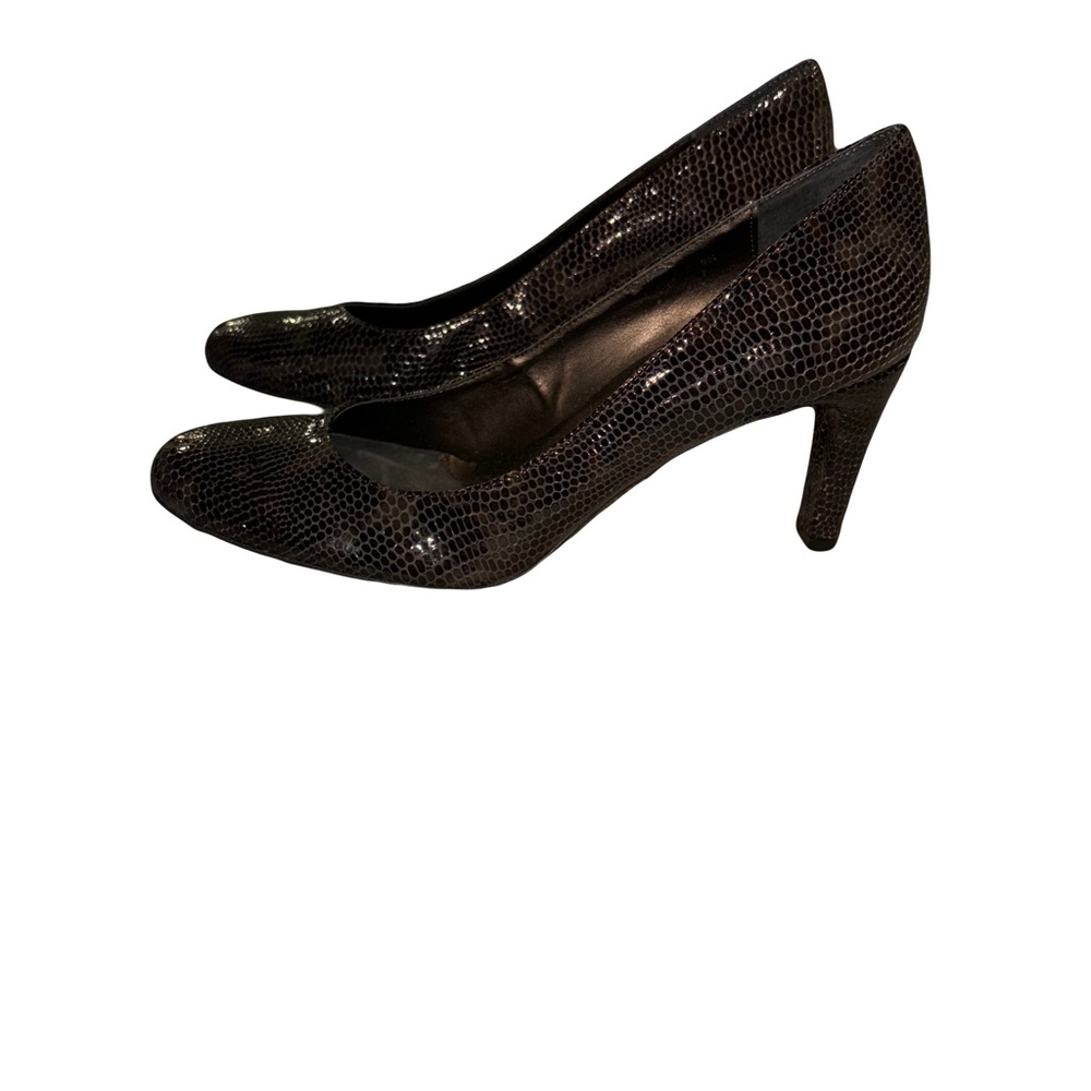 Vaneli Brown Snake Print Heels Size 9N low heel 3in. (Rare Find) - Picture 1 of 5